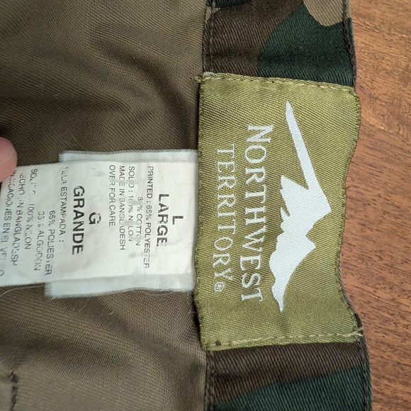 Men's Camouflage Cargo Pants - Picture 2 of 5